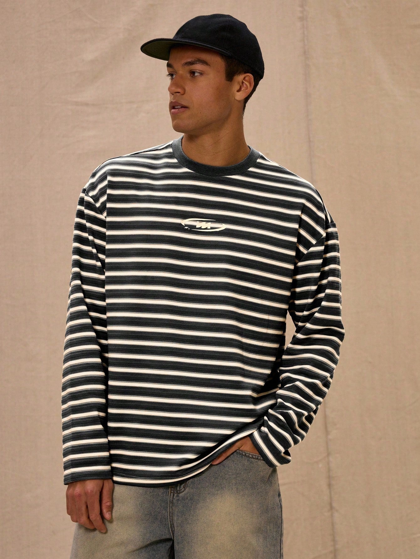 STRIPED SUMMER LONGSLEEVE - BLACK/WHITE
