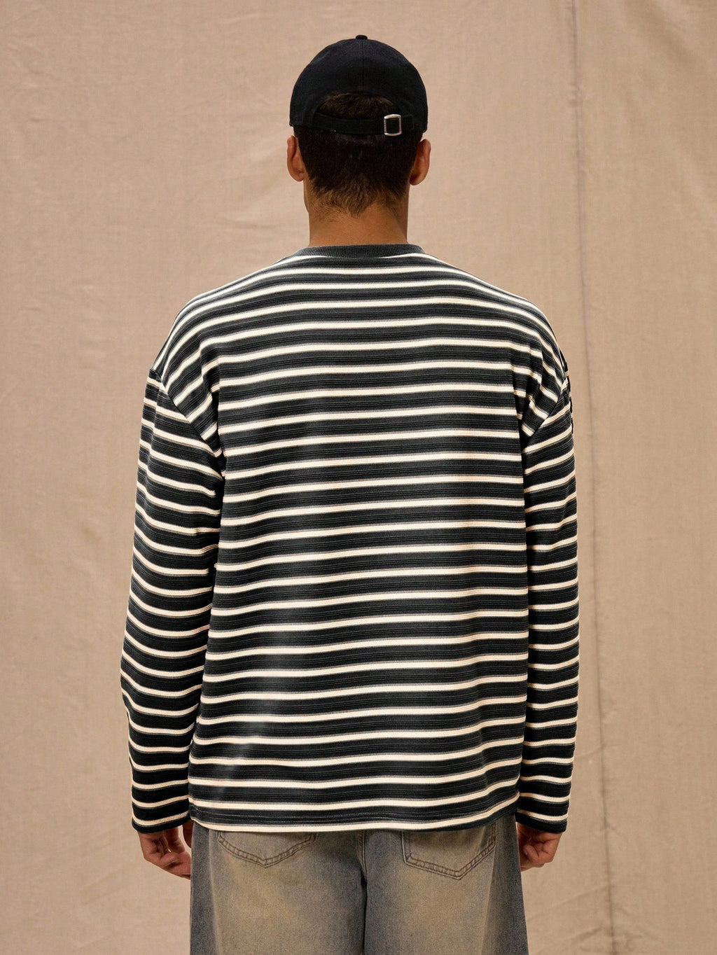 STRIPED SUMMER LONGSLEEVE - BLACK