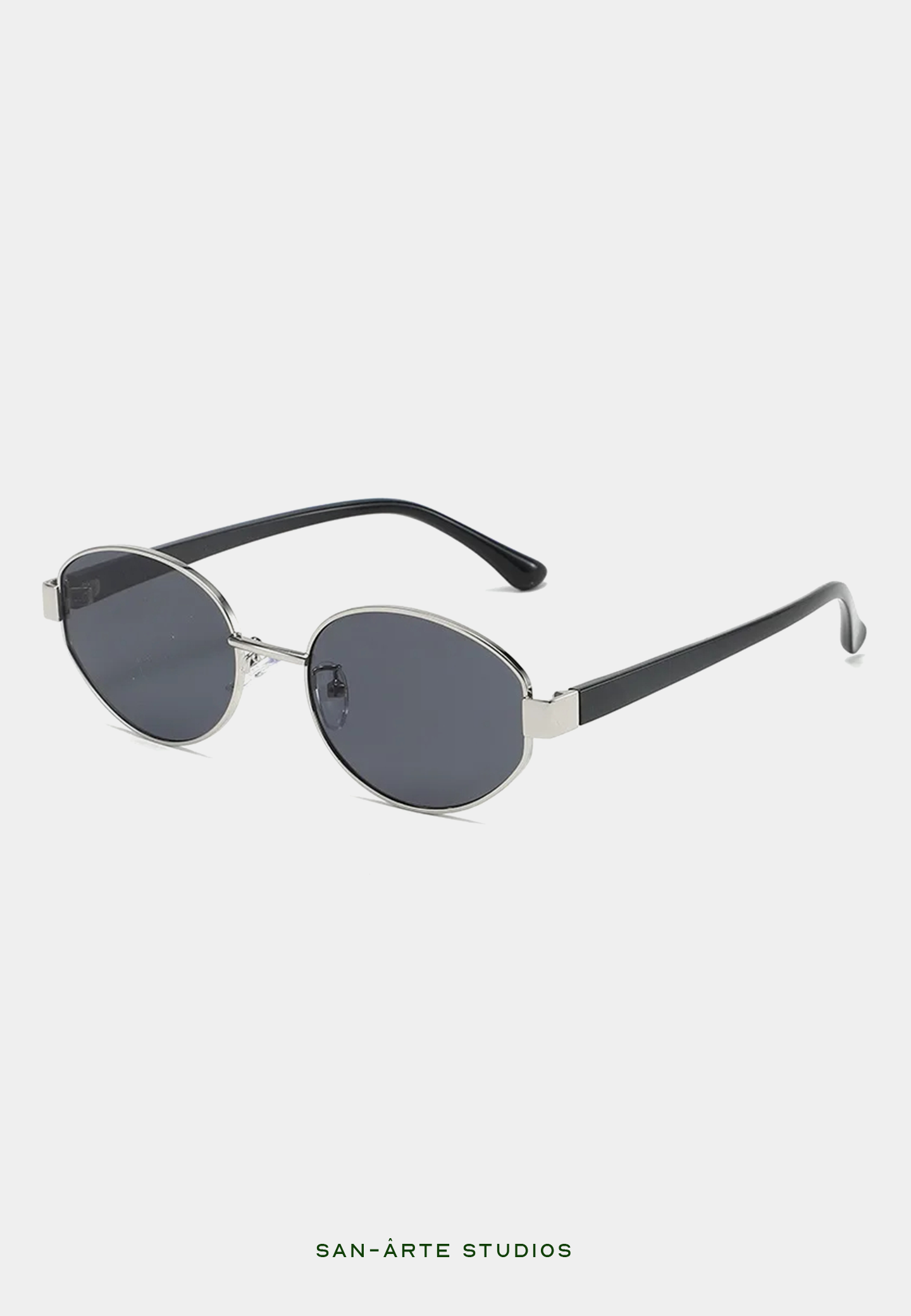 THE OVAL GLASSES